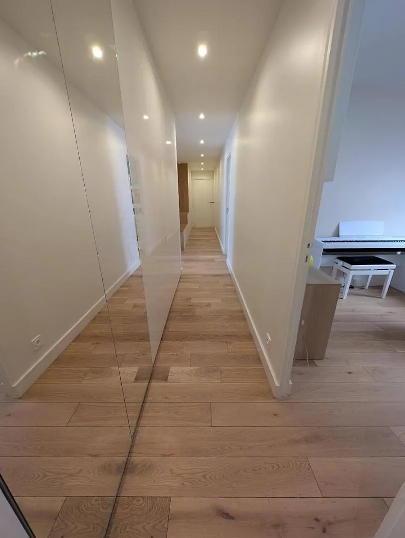 Hidden Gem In The Heart Of Paris' 11Th District Apartment