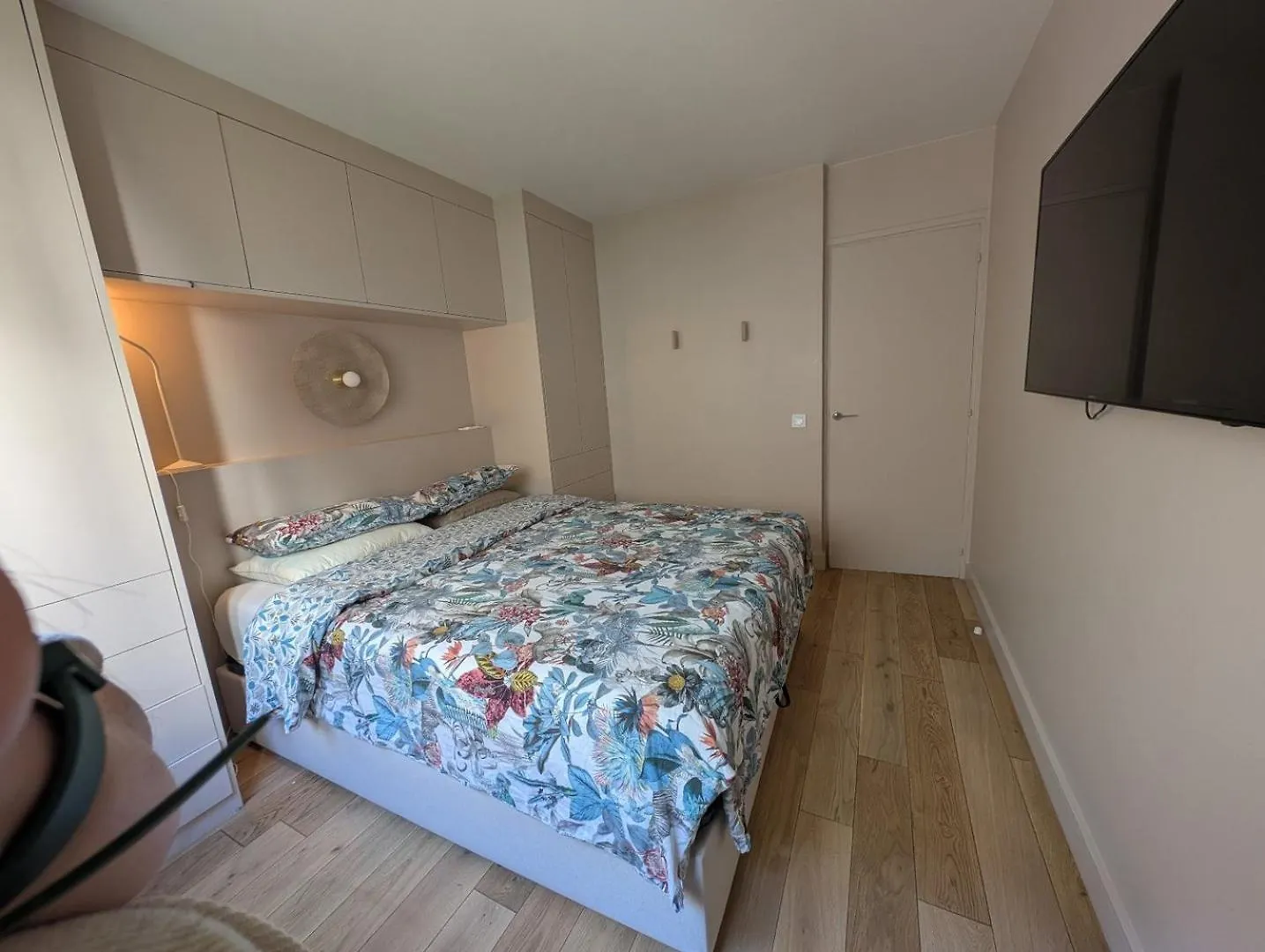 Hidden Gem In The Heart Of Paris' 11Th District Apartment France