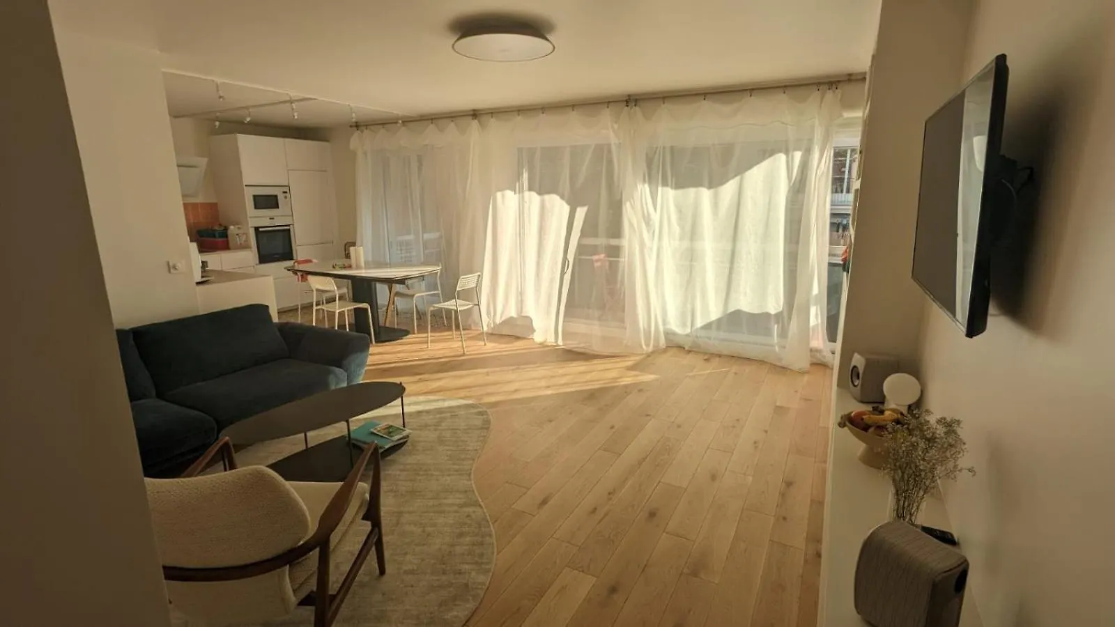Hidden Gem In The Heart Of Paris' 11Th District Apartment Paris