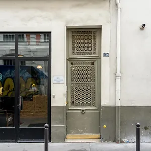 Elegant And Modern Parisian Charm Parigi
